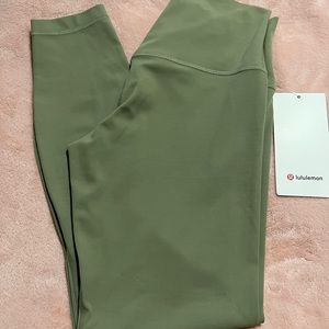 Lululemon high waisted  Align size 6